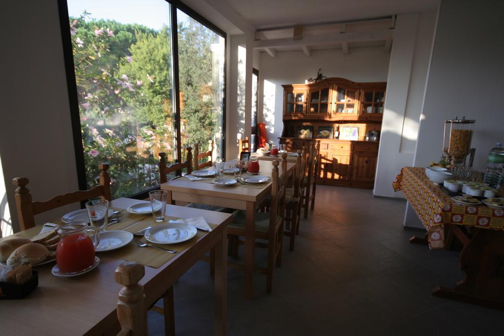 Villa La Conchiglia Rooms Cala Liberotto Exterior photo